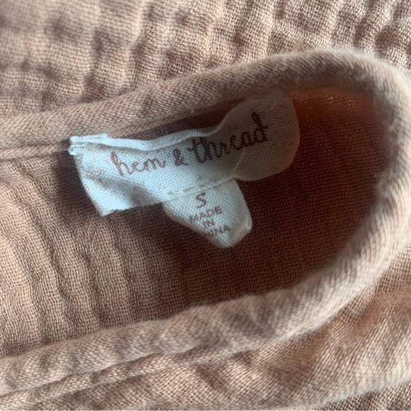 Tan Ruffle sleeve blouse Size Small- 100% cotton - Picture 7 of 8